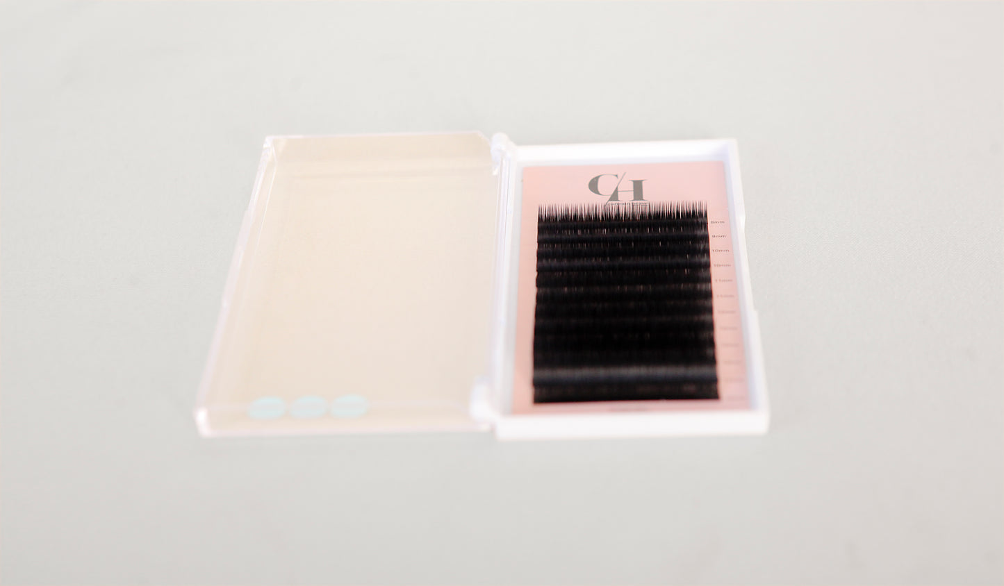 CARMEN HRAWI'S LASHES